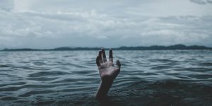 A conceptual image of human judgment and AI